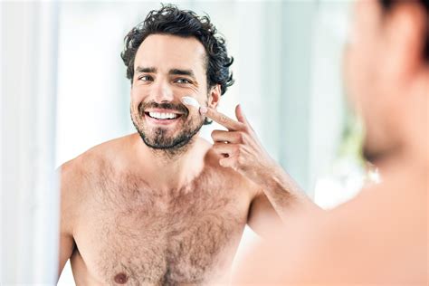 ¿Cómo deberían los hombres lidiar con la piel sensible?